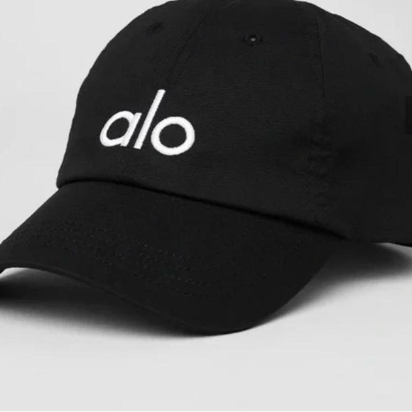 ALO Yoga Accessories - ALO Off-Duty Baseball Cap - Black + White - NEW - SOLD OUT IN STORE